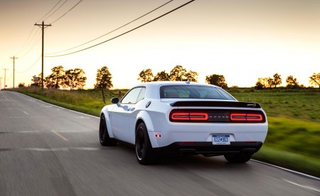 2018 Dodge Challenger SRT Hellcat Widebody (Color: White Knuckle) Rear Three-Quarter Wallpapers 450x275 (80)