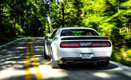 2018 Dodge Challenger SRT Hellcat Widebody (Color: White Knuckle) Rear Wallpapers 450x275 (81)