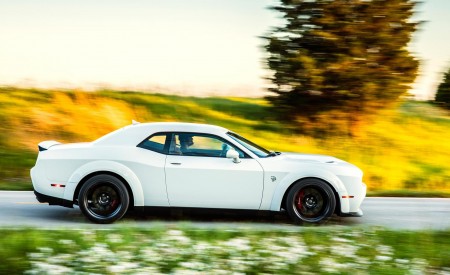 2018 Dodge Challenger SRT Hellcat Widebody (Color: White Knuckle) Side Wallpapers 450x275 (84)