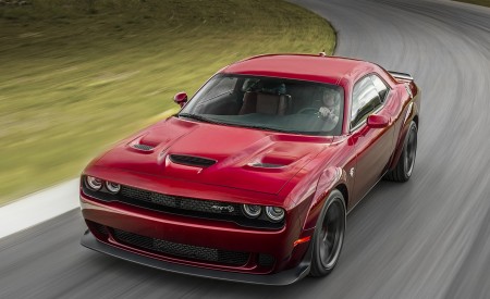 2018 Dodge Challenger SRT Hellcat Widebody Front Three-Quarter Wallpapers 450x275 (89)