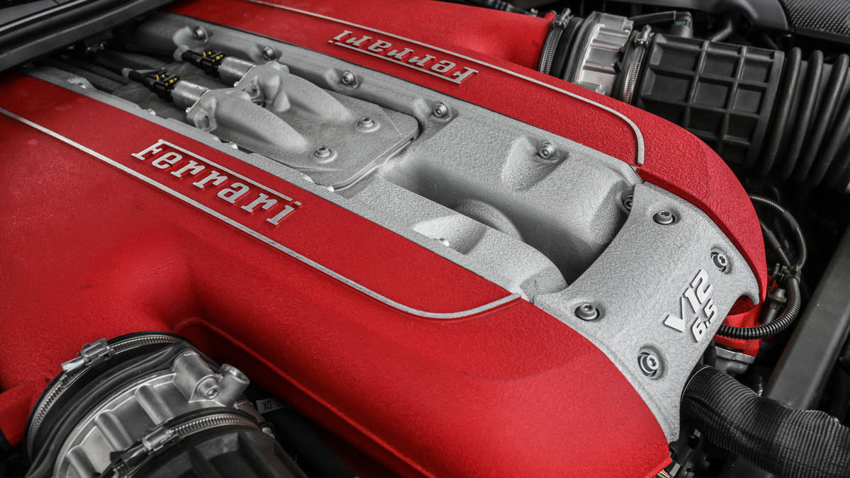 2018 Ferrari 812 Superfast Engine Wallpapers #56 of 56