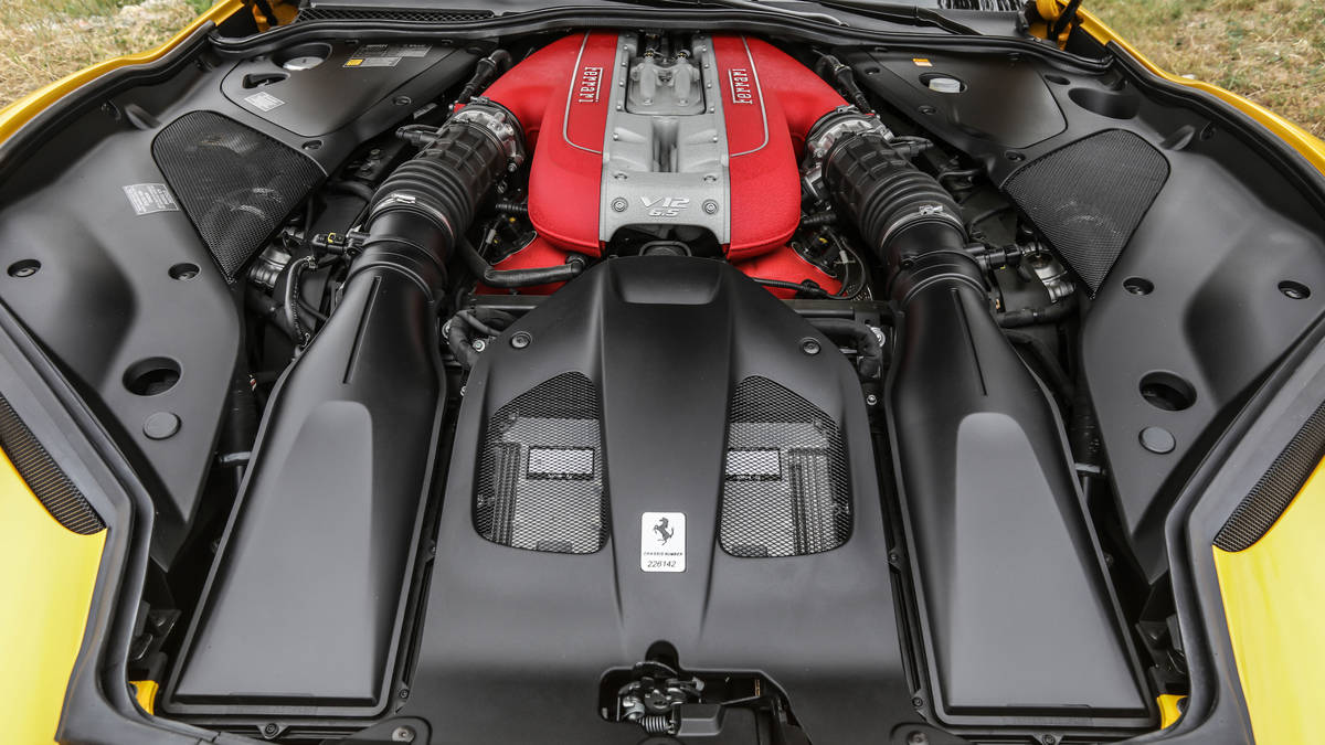 2018 Ferrari 812 Superfast Engine Wallpapers #55 of 56