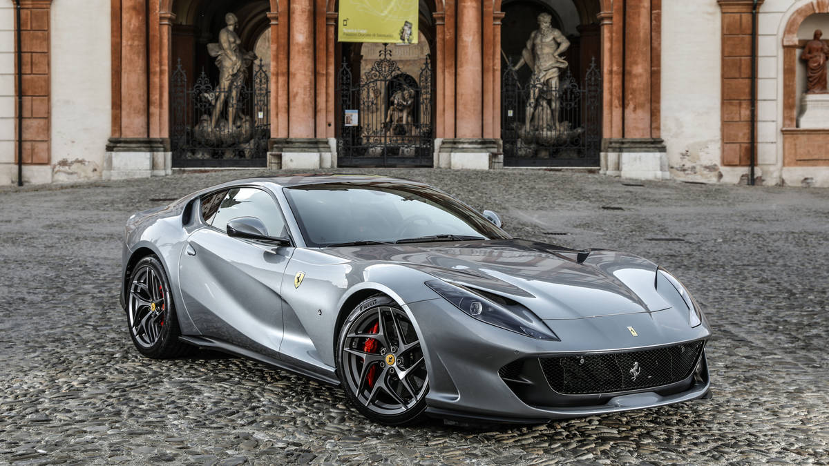 2018 Ferrari 812 Superfast Front Three-Quarter Wallpapers #32 of 56