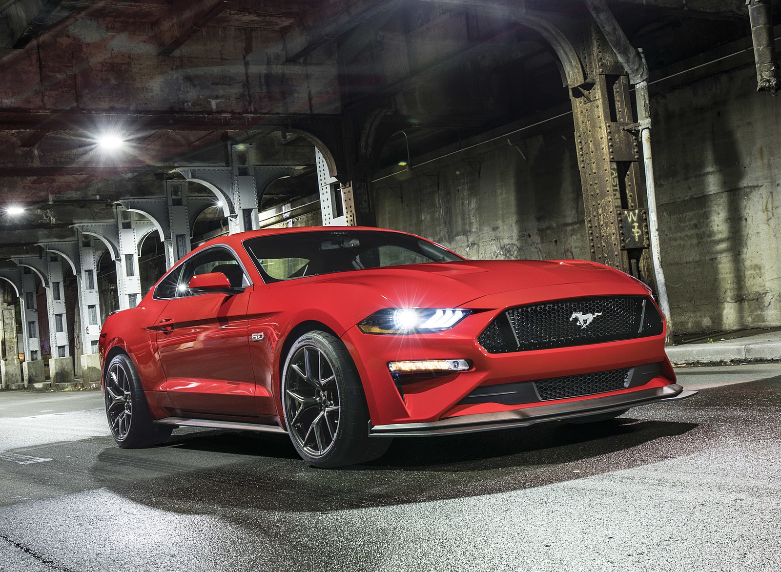 2018 Ford Mustang GT Performance Pack Level 2 Front Three-Quarter Wallpapers #48 of 96
