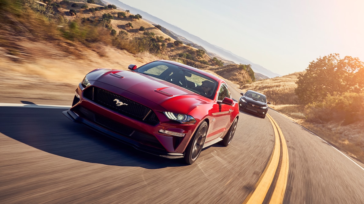 2018 Ford Mustang GT Performance Pack Level 2 Front Three-Quarter Wallpapers (1)