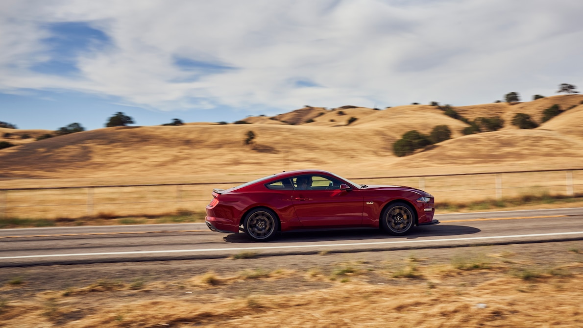 2018 Ford Mustang GT Performance Pack Level 2 Side Wallpapers #10 of 96