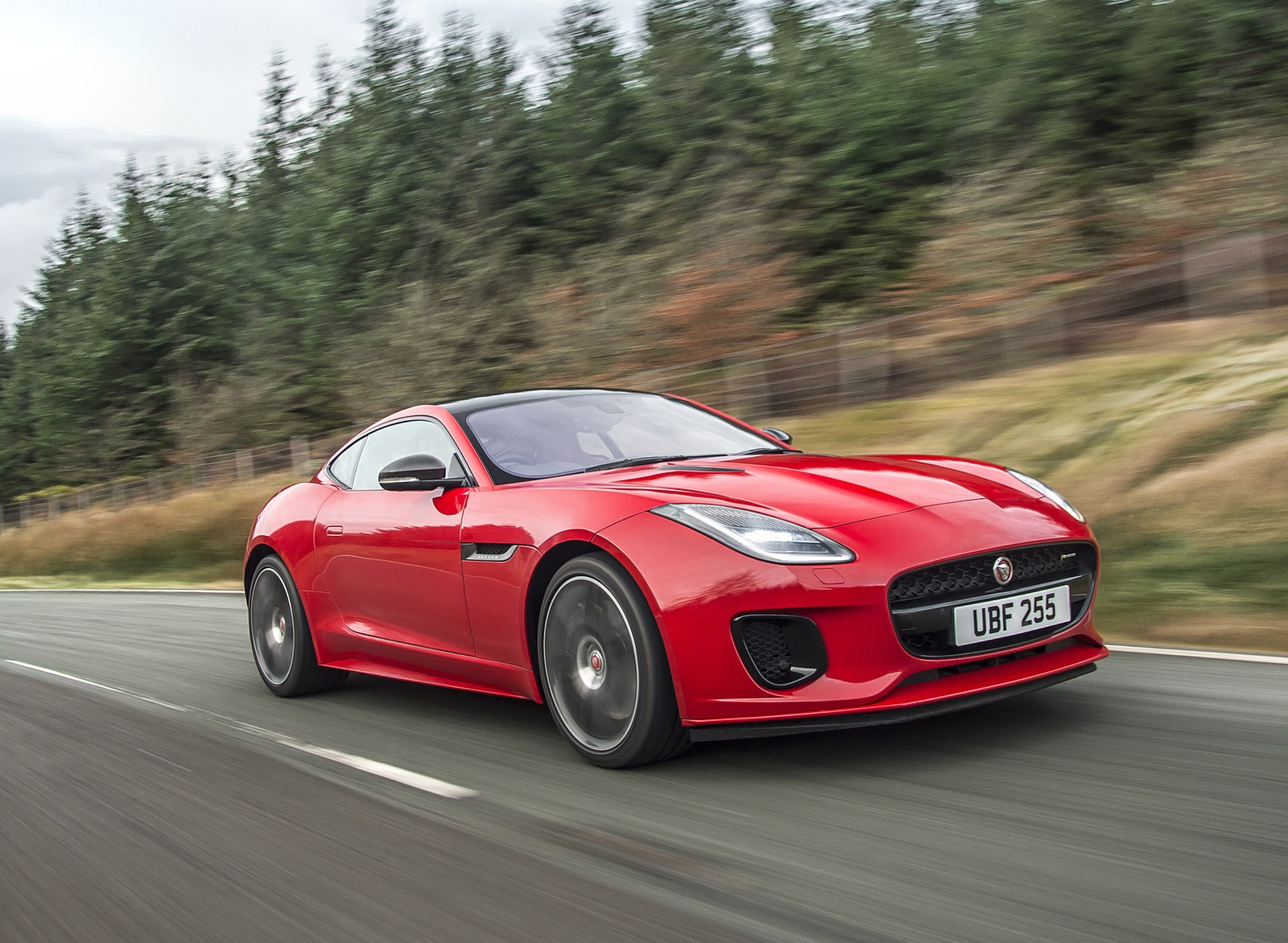 2018 Jaguar F-TYPE 2.0T Front Three-Quarter Wallpapers (1)