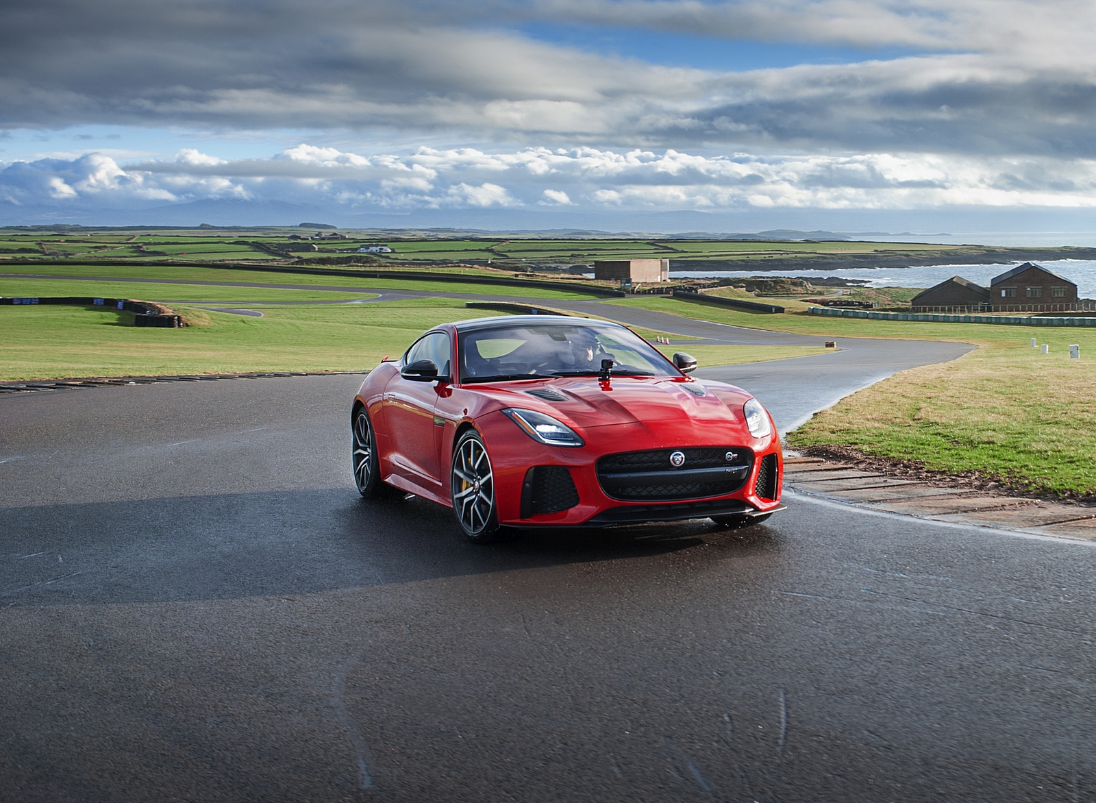 2018 Jaguar F-TYPE SVR Convertible Front Wallpapers #11 of 51