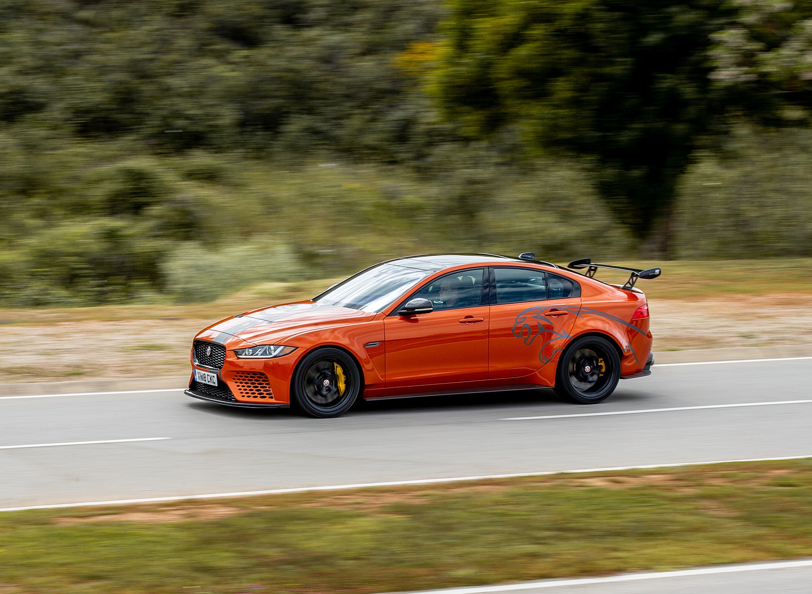 2018 Jaguar XE SV Project 8 Side Wallpapers #16 of 120