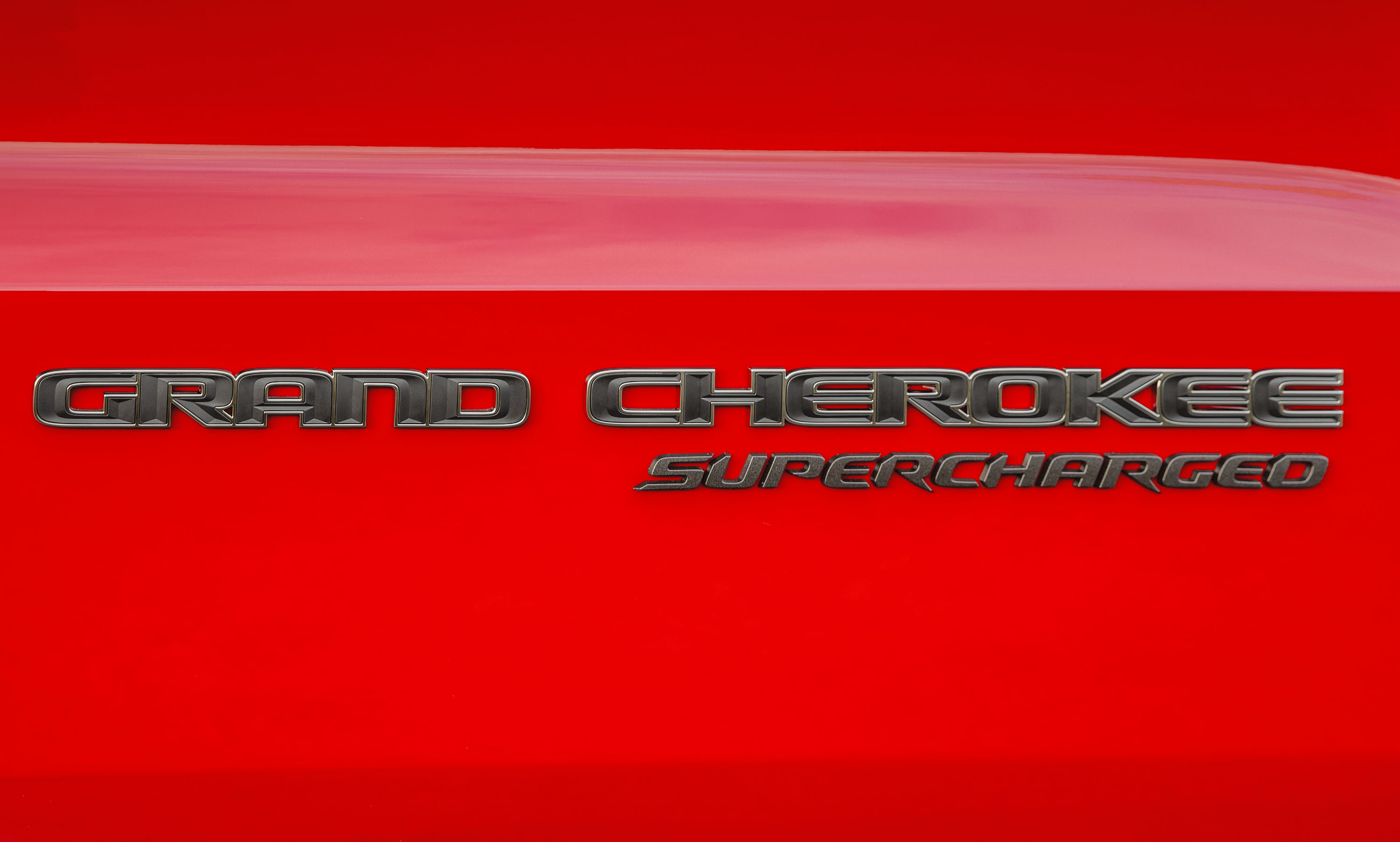 2018 Jeep Grand Cherokee Supercharged Trackhawk Badge Wallpapers #28 of 80