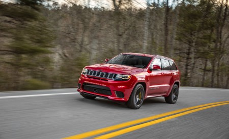 2018 Jeep Grand Cherokee Supercharged Trackhawk Front Three-Quarter Wallpapers 450x275 (6)