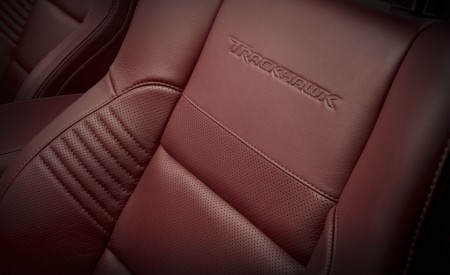 2018 Jeep Grand Cherokee Supercharged Trackhawk Interior Detail Wallpapers 450x275 (32)