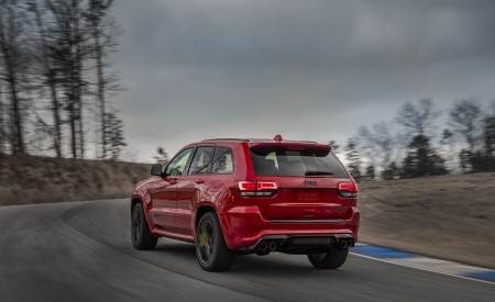 2018 Jeep Grand Cherokee Supercharged Trackhawk Rear Three-Quarter Wallpapers 450x275 (10)