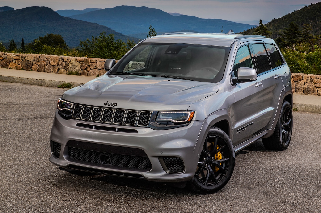 2018 Jeep Grand Cherokee Trackhawk Front Three-Quarter Wallpapers #72 of 80