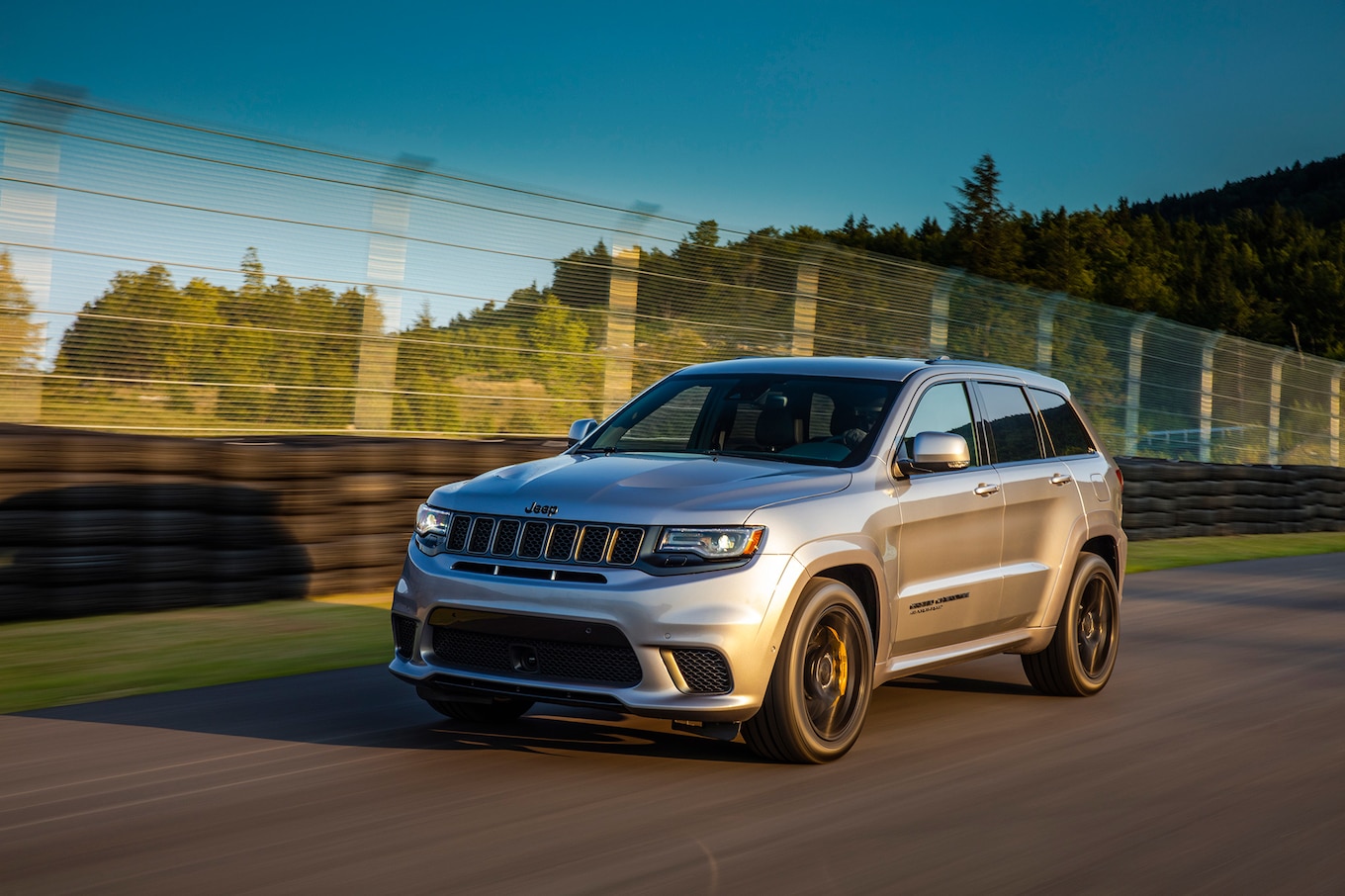 2018 Jeep Grand Cherokee Trackhawk Front Three-Quarter Wallpapers #50 of 80