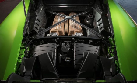 2018 Lamborghini Huracán Performante Engine Wallpapers 450x275 (76)