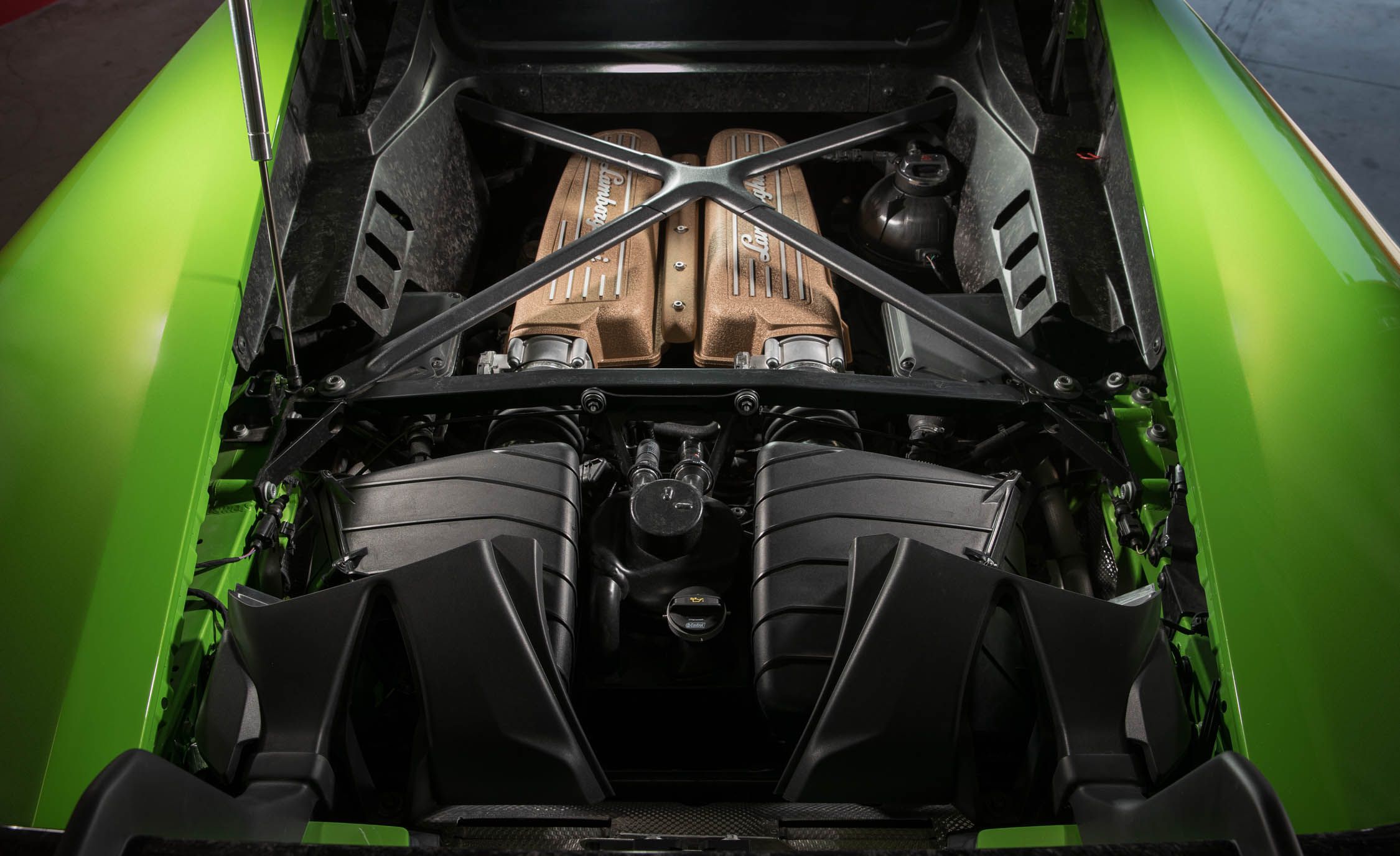 2018 Lamborghini Huracán Performante Engine Wallpapers #76 of 109