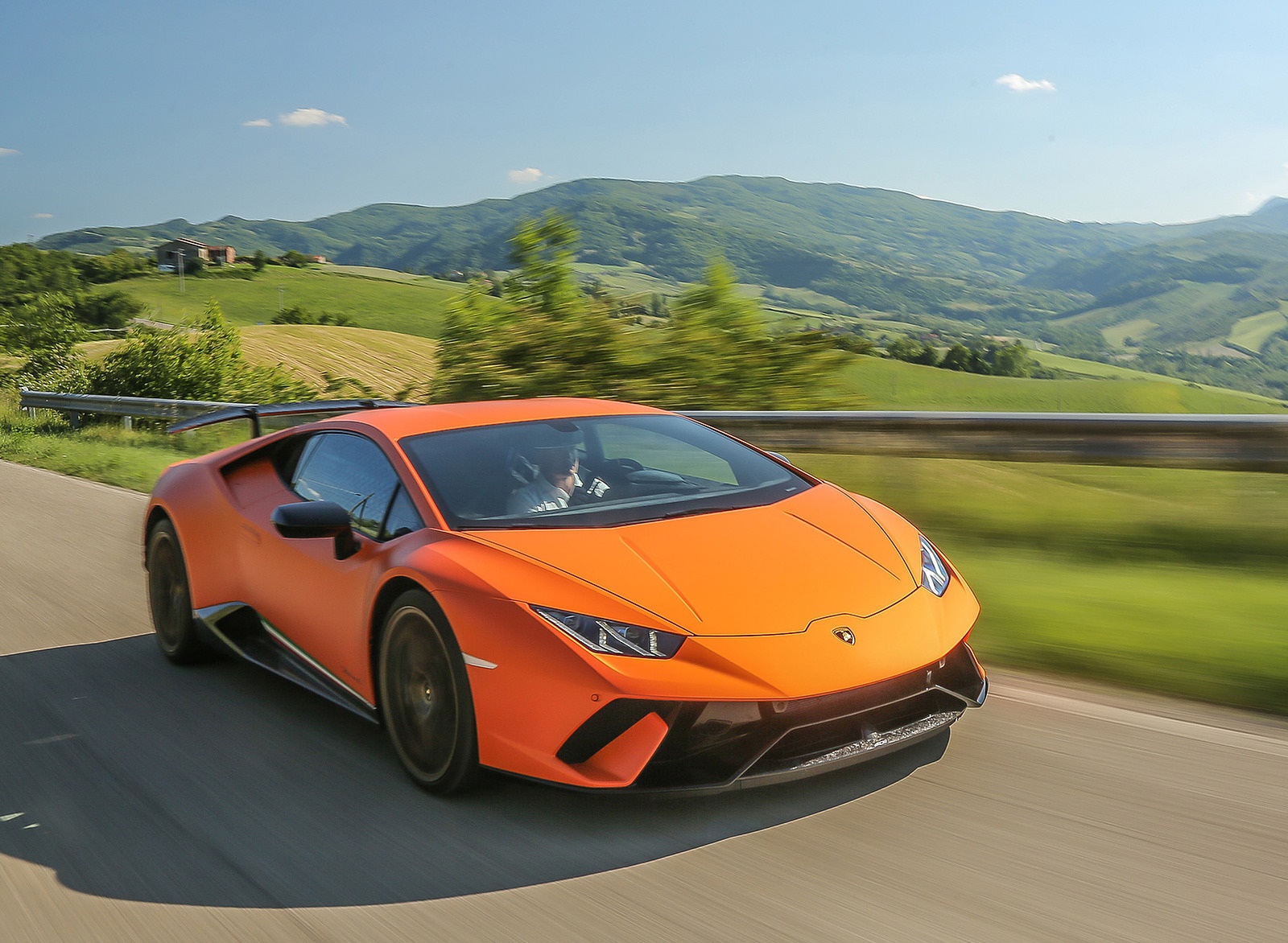 2018 Lamborghini Huracán Performante Front Three-Quarter Wallpapers (4)