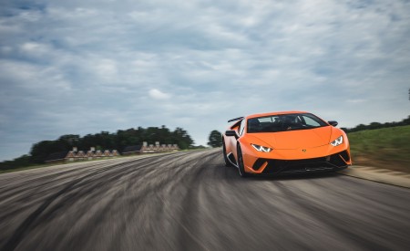 2018 Lamborghini Huracán Performante Front Wallpapers 450x275 (13)