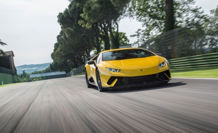 2018 Lamborghini Huracán Performante Front Wallpapers 450x275 (79)