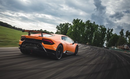 2018 Lamborghini Huracán Performante Rear Three-Quarter Wallpapers 450x275 (25)