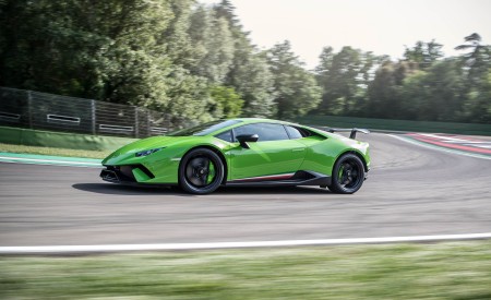 2018 Lamborghini Huracán Performante Side Wallpapers 450x275 (60)