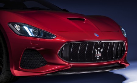 2018 Maserati GranTurismo MC Sport Line Front Bumper Wallpapers 450x275 (11)