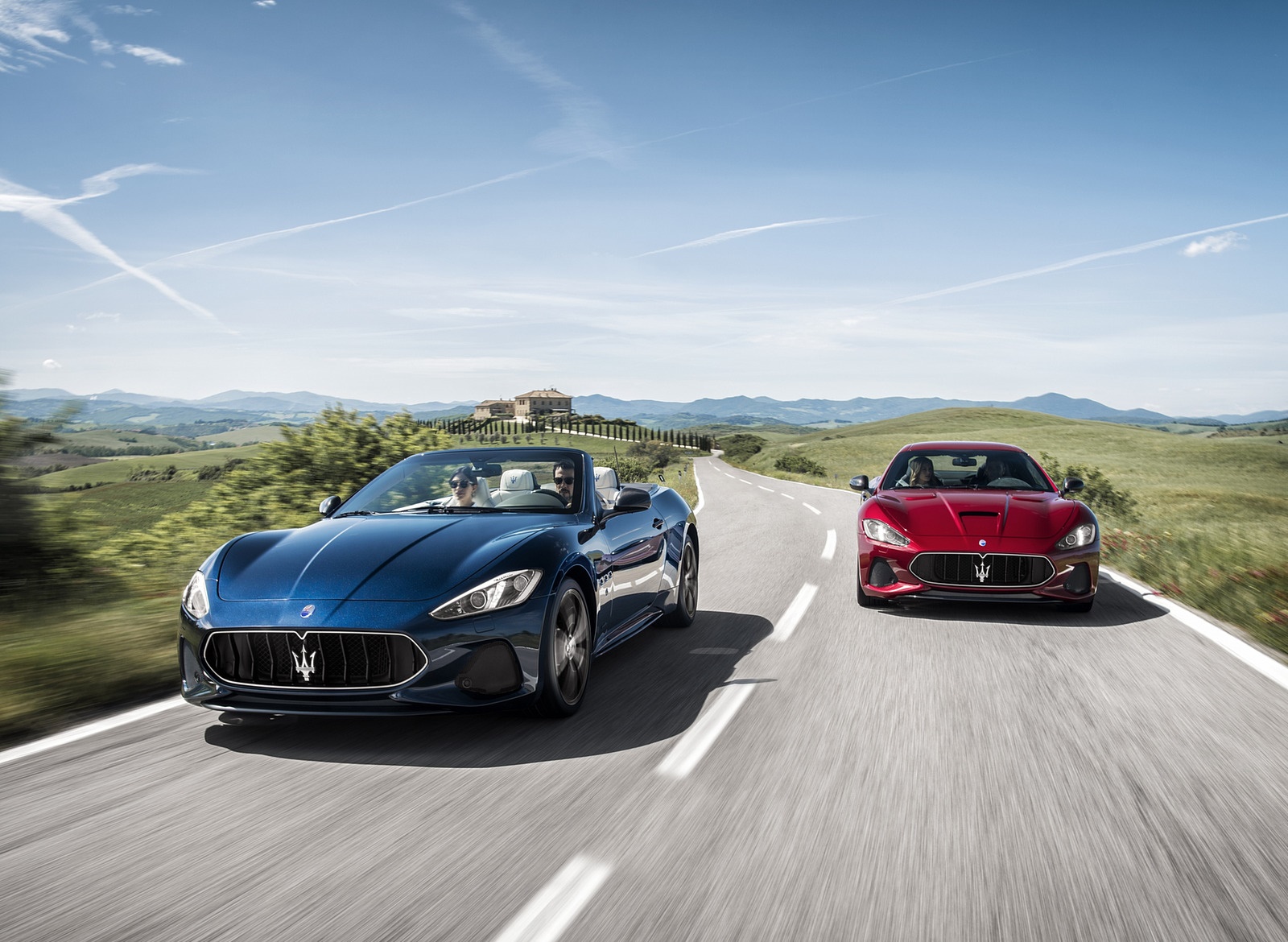 2018 Maserati GranTurismo MC Sport Line and GranCabrio Wallpapers #2 of 20