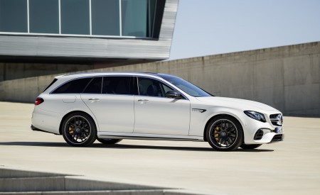 2018 Mercedes-AMG E63 S Wagon 4MATIC+ (Color: Diamond White) Side Wallpapers 450x275 (32)