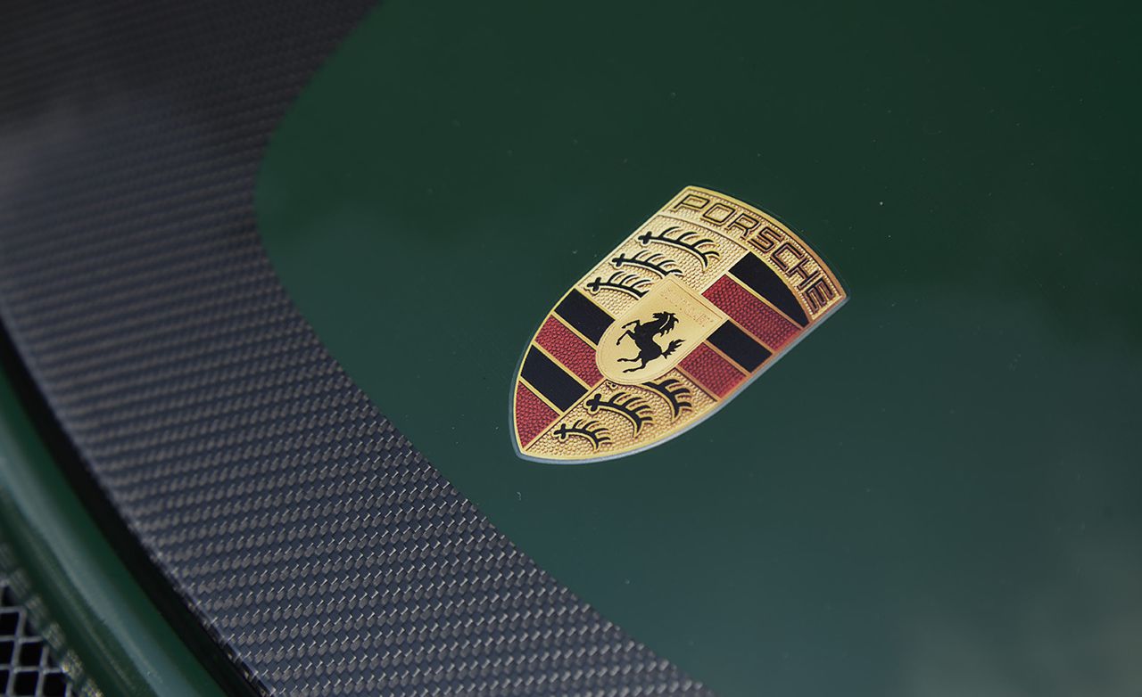 2018 Porsche 911 GT2 RS Badge Wallpapers (9)