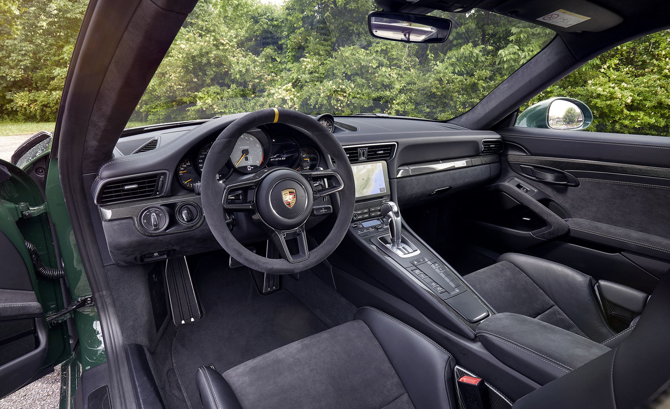 2018 Porsche 911 GT2 RS Interior Wallpapers #11 of 28