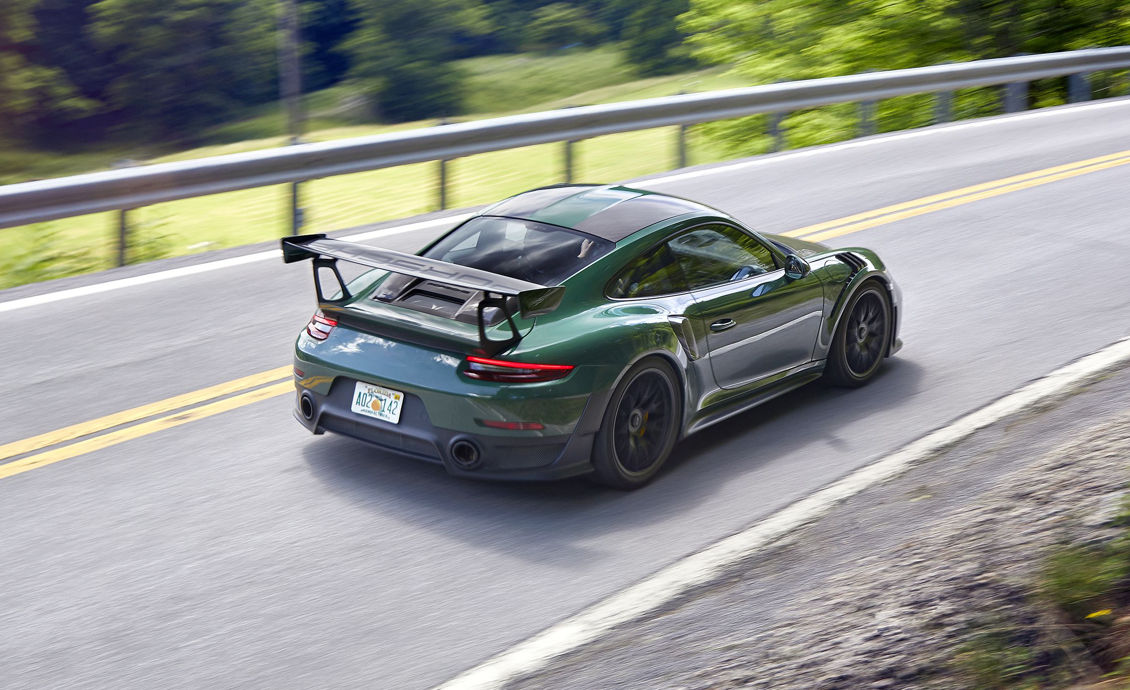 2018 Porsche 911 GT2 RS Rear Three-Quarter Wallpapers #3 of 28