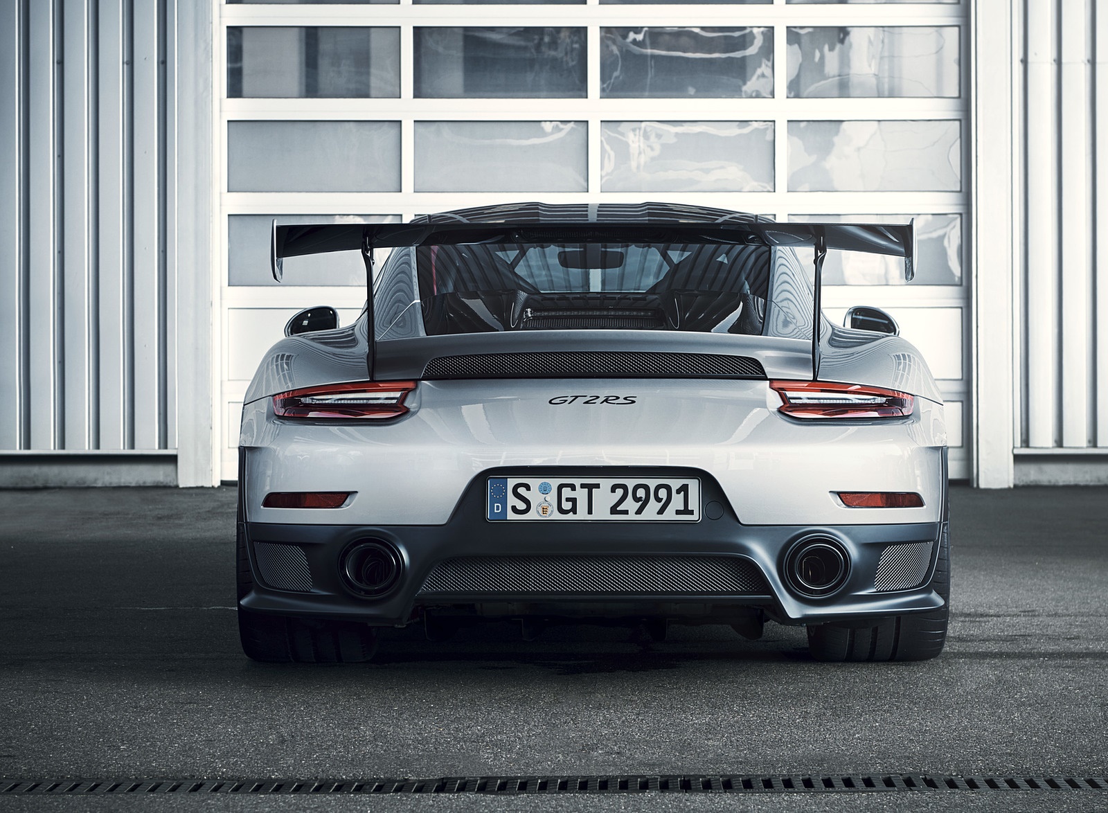 2018 Porsche 911 GT2 RS Rear Wallpapers #24 of 28