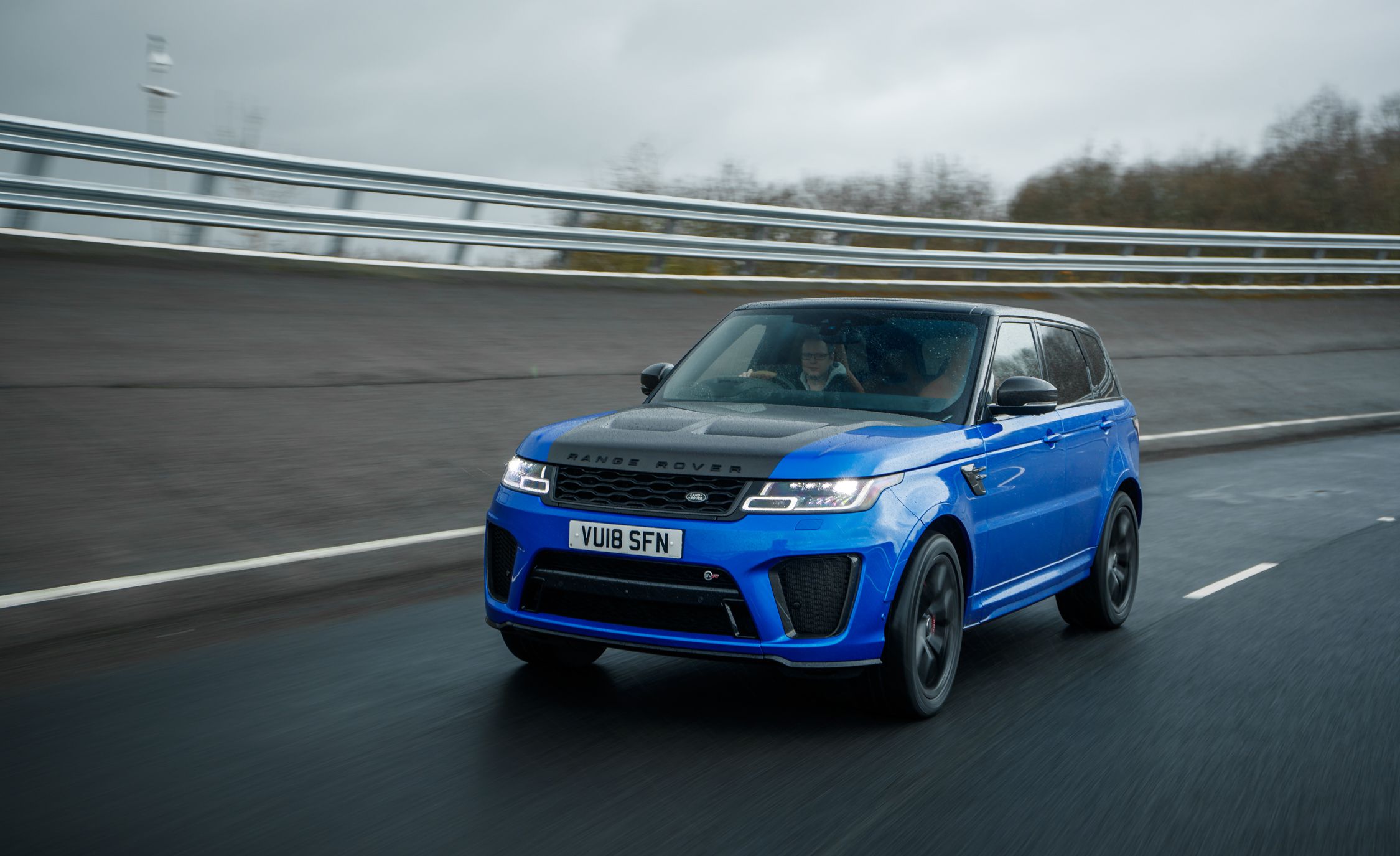 2018 Range Rover Sport SVR Front Three-Quarter Wallpapers #1 of 33