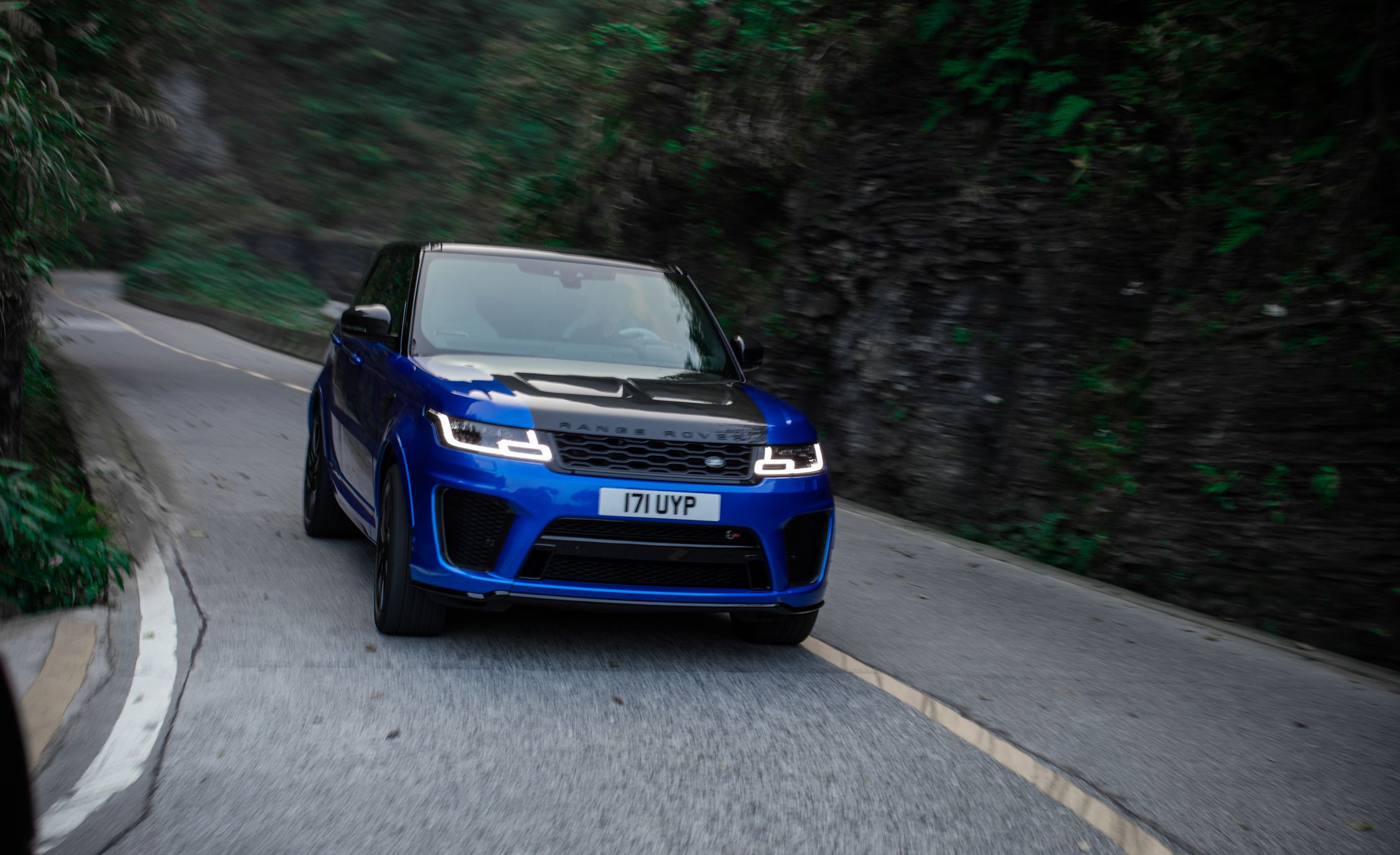 2018 Range Rover Sport SVR Front Wallpapers #9 of 33