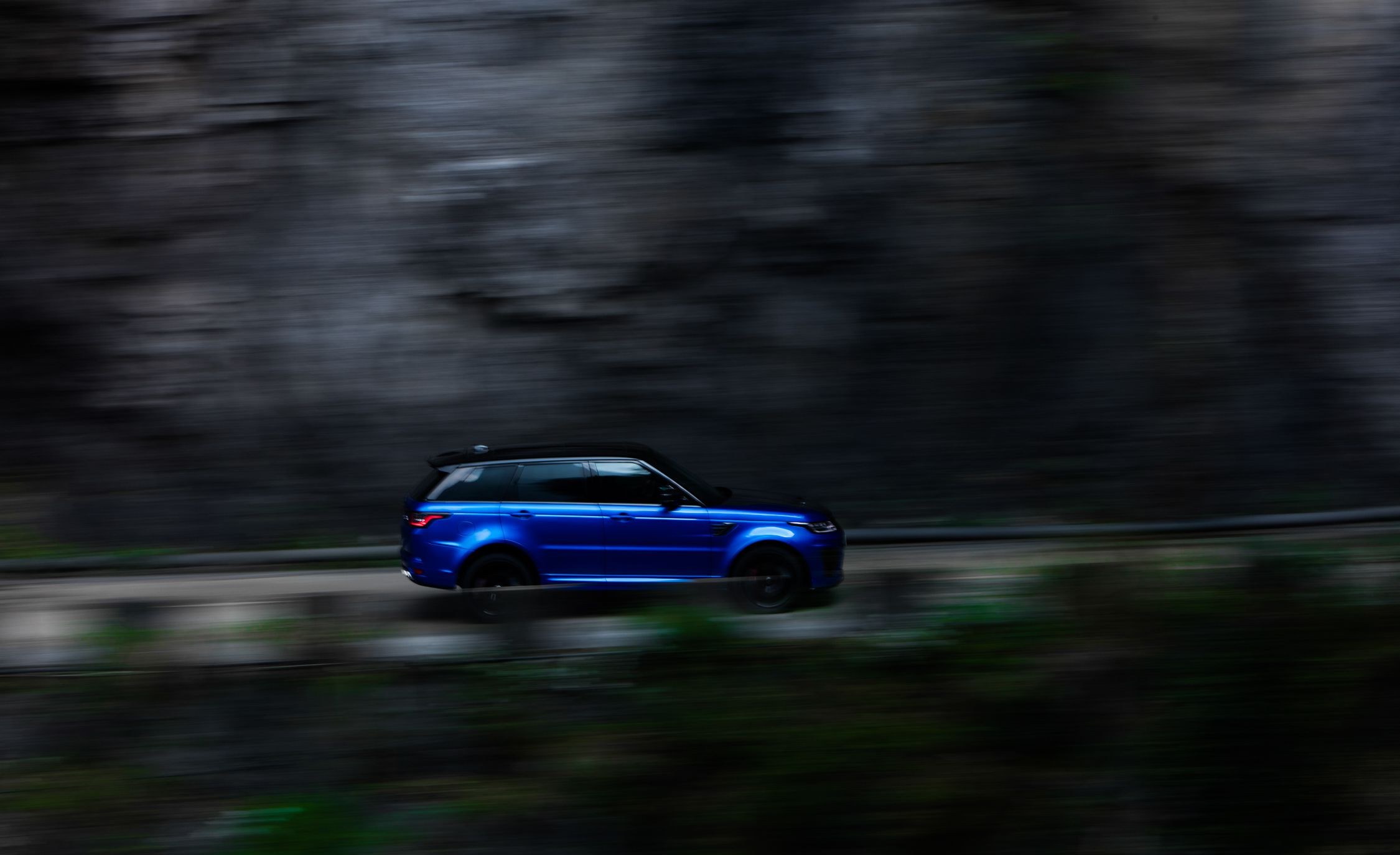 2018 Range Rover Sport SVR Side Wallpapers (6)