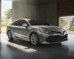 2018 Toyota Camry Hybrid Front Three-Quarter Wallpapers 150x120 (3)