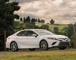 2018 Toyota Camry SE Front Three-Quarter Wallpapers 150x120