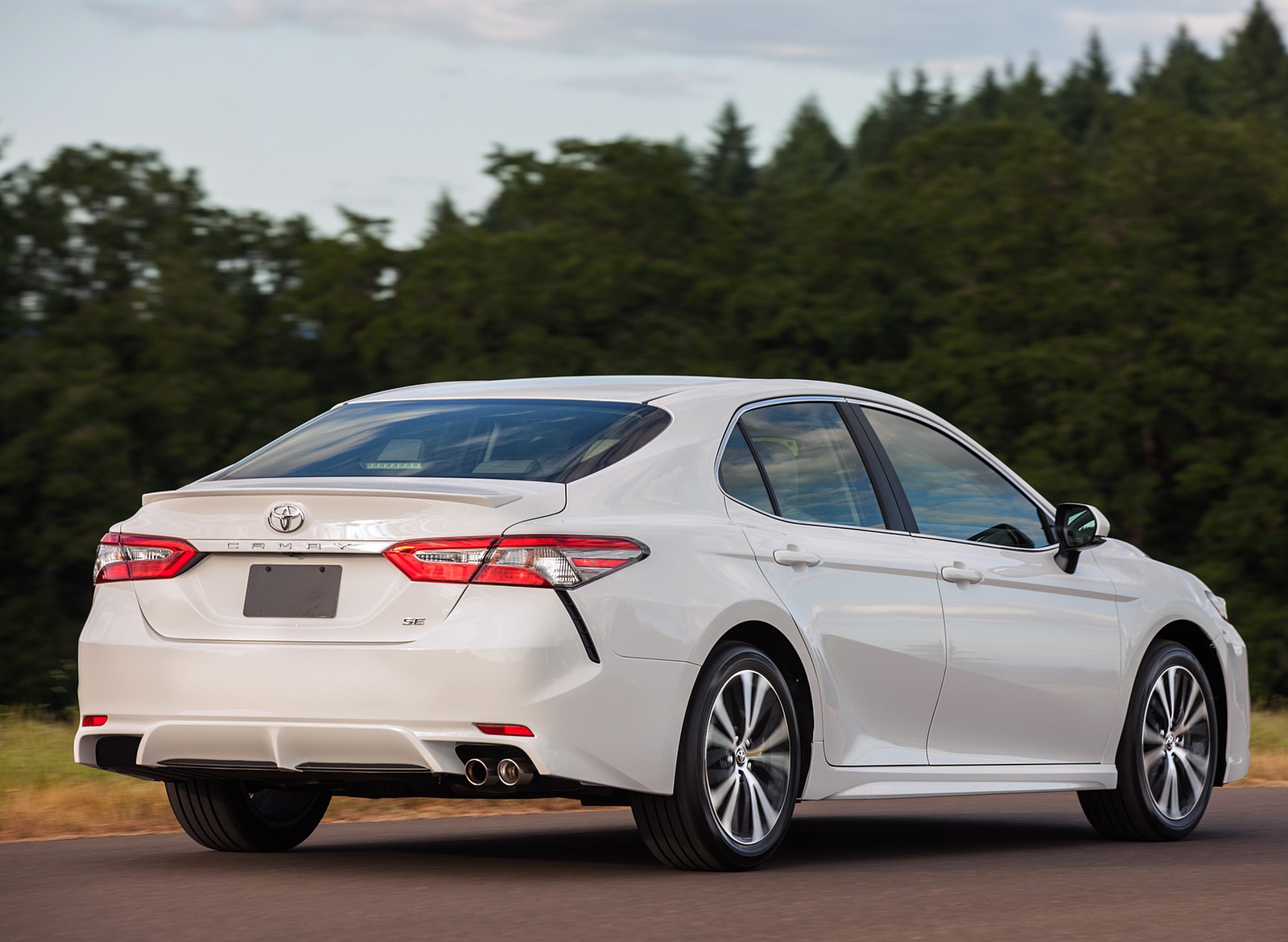 2018 Toyota Camry SE Rear Three-Quarter Wallpapers #31 of 65