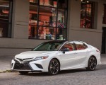 2018 Toyota Camry XSE Front Three-Quarter Wallpapers 150x120 (56)
