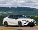 2018 Toyota Camry XSE Front Three-Quarter Wallpapers 150x120