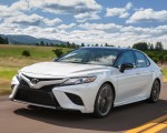2018 Toyota Camry XSE Front Three-Quarter Wallpapers 150x120 (57)