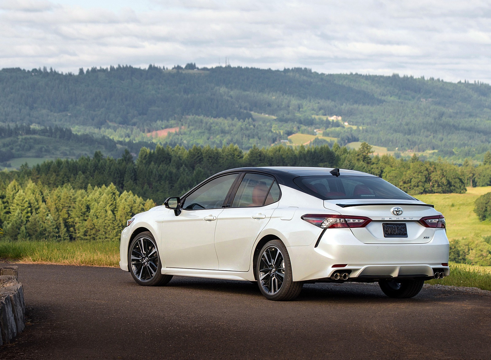 2018 Toyota Camry XSE Rear Three-Quarter Wallpapers #52 of 65
