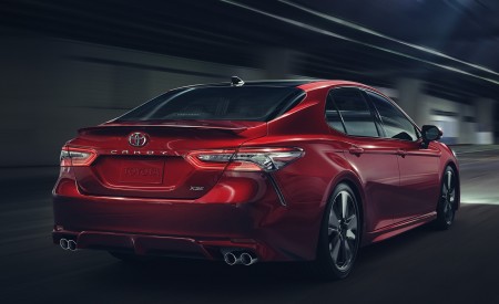 2018 Toyota Camry XSE Rear Wallpapers 450x275 (7)