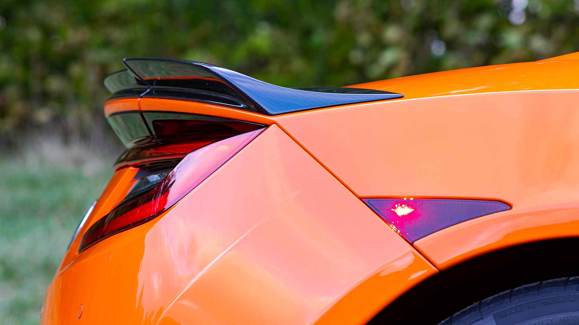 2019 Acura NSX (Color: Thermal Orange Pearl) Spoiler Wallpapers #40 of 112