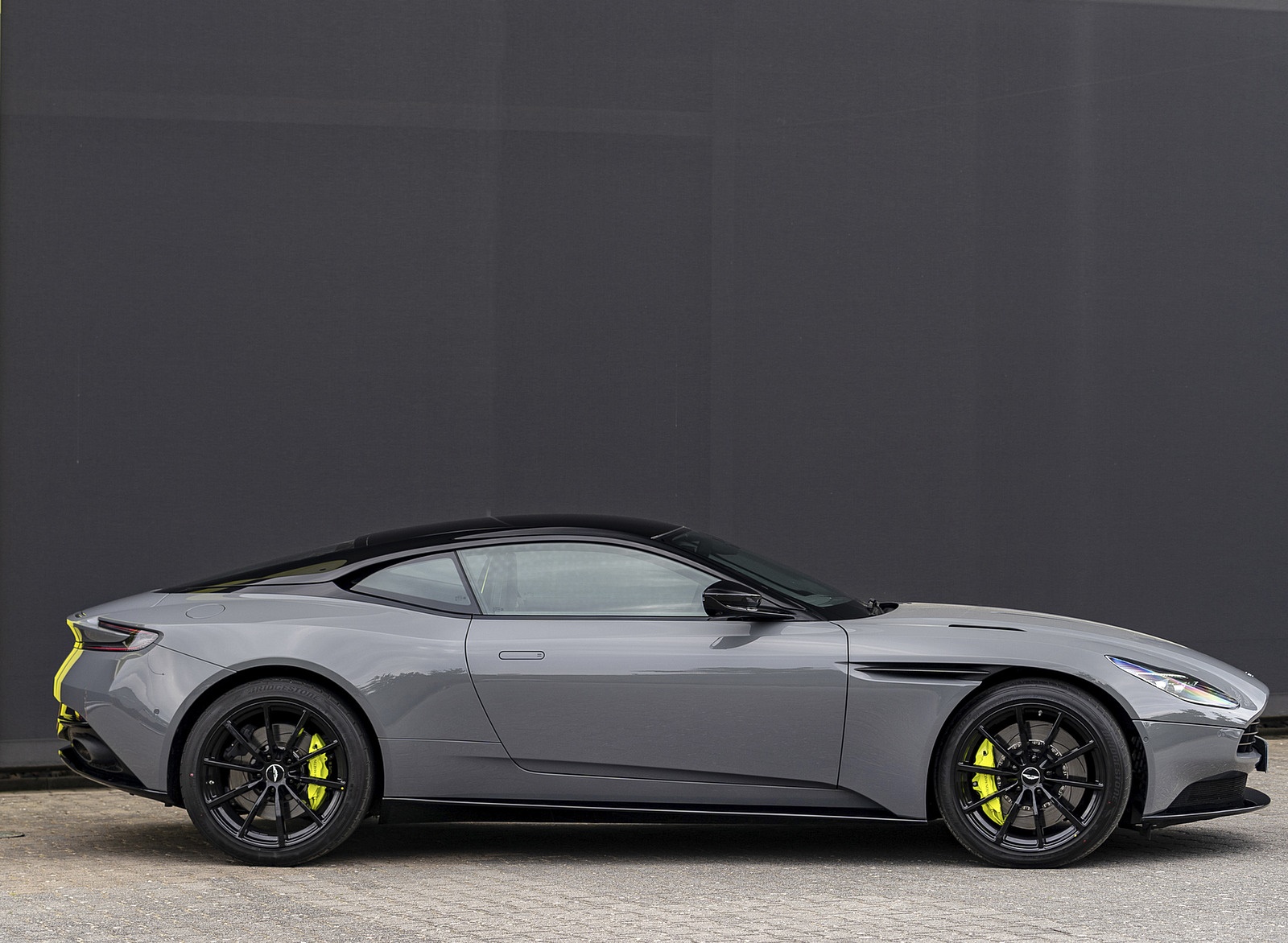 2019 Aston Martin DB11 AMR (Color: China Grey) Side Wallpapers #38 of 76