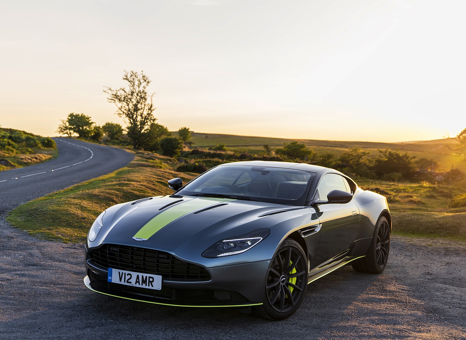 2019 Aston Martin DB11 AMR (UK-Spec) Front Three-Quarter Wallpapers #60 of 76