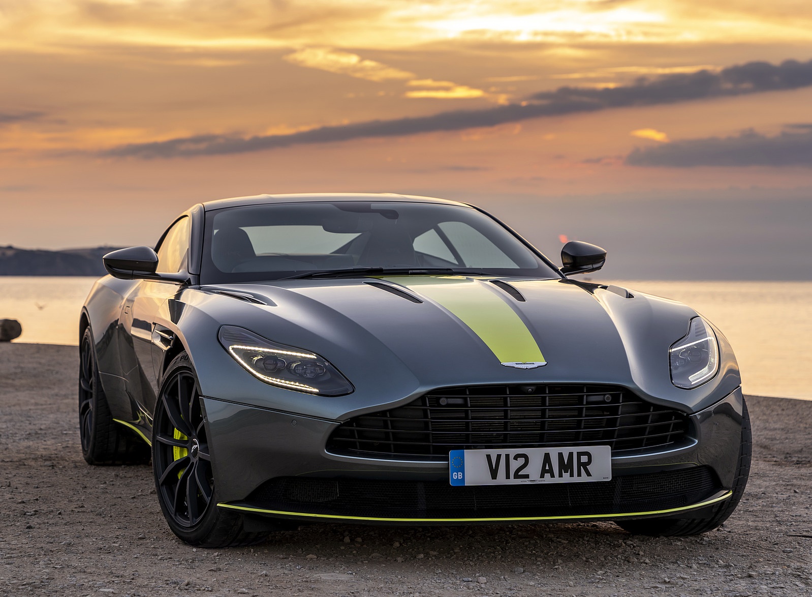 2019 Aston Martin DB11 AMR (UK-Spec) Front Wallpapers #66 of 76