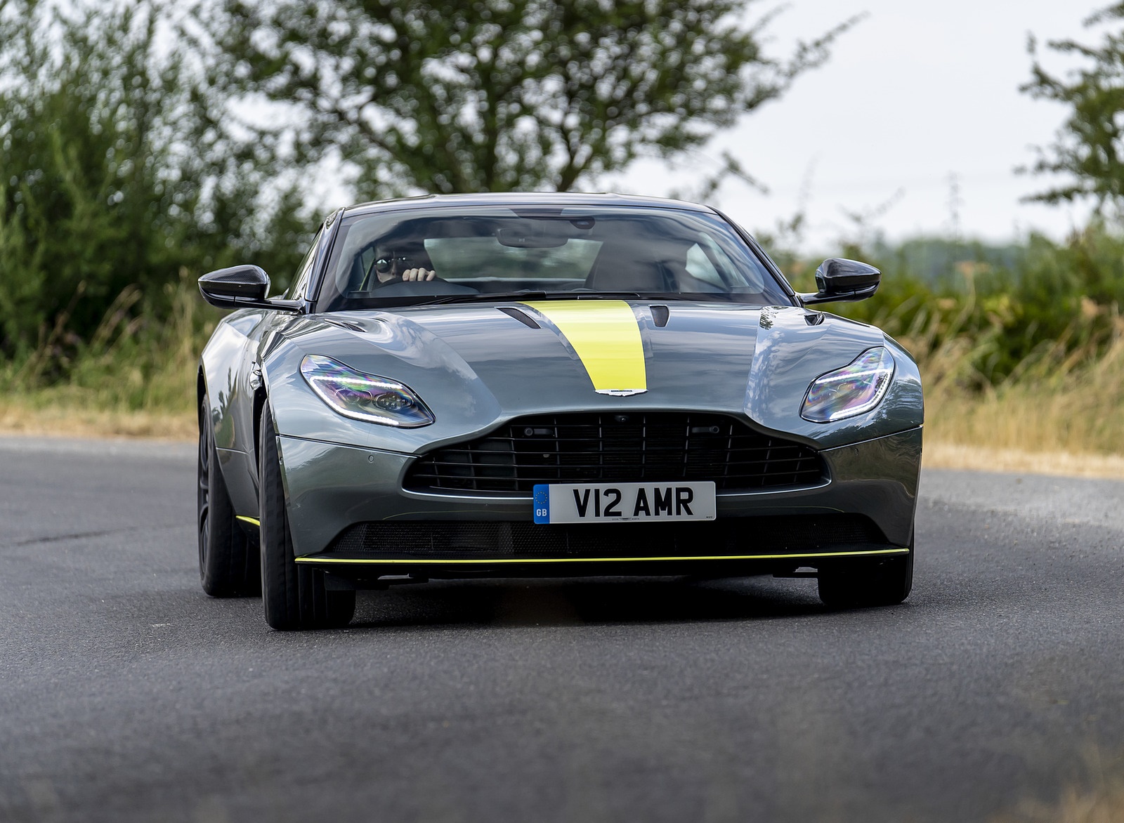 Aston Martin db11 Amr