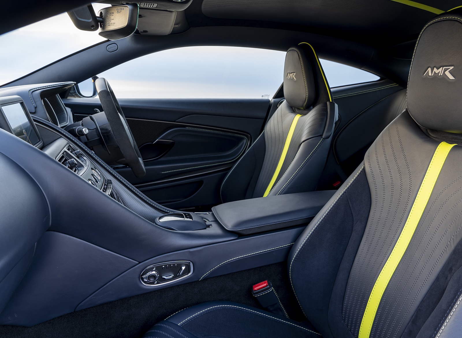 2019 Aston Martin DB11 AMR (UK-Spec) Interior Seats Wallpapers #69 of 76